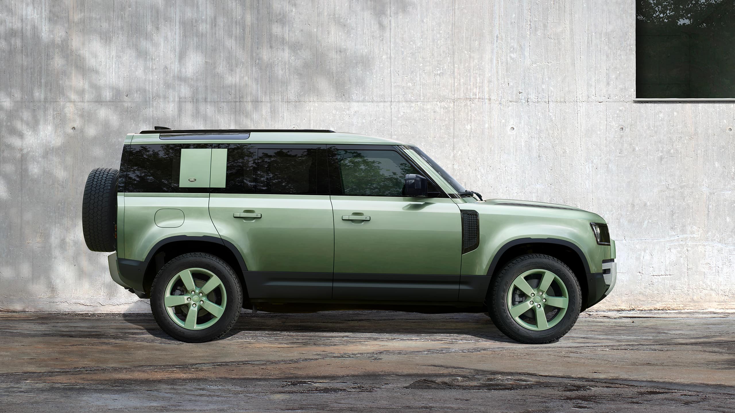 DEFENDER